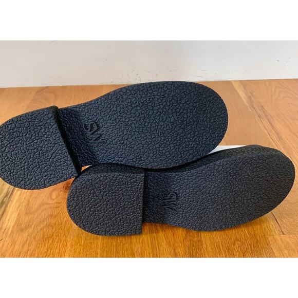 Stuart Weitzman Charlie Zip Sport Bootie Women's Sz 38.5 Leather Water Resistant - Picture 4 of 9